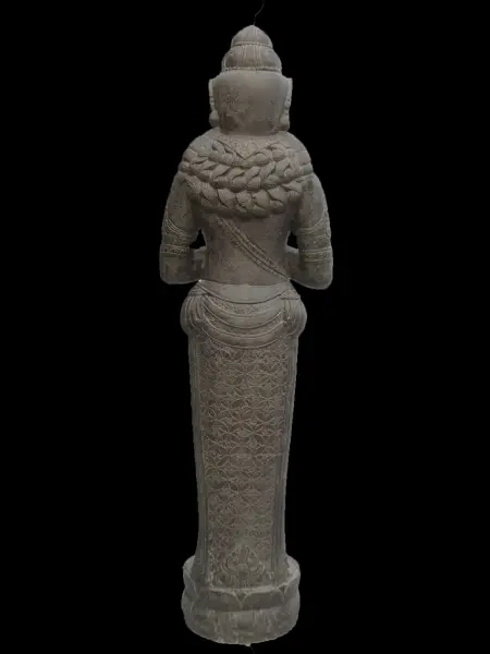 Artikelbild 3 des Artikels “Stehende Dewi Sri – Balis Reisgöttin, 175 cm „Rad der Lehre