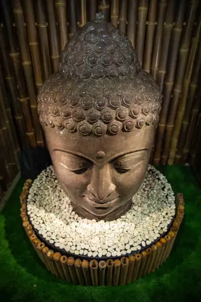 Product image 3 of the product “Buddha head as a water feature, 100 cm H ”
