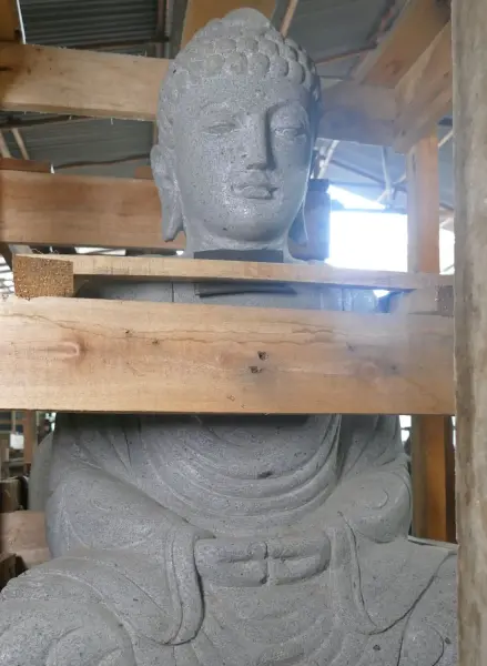 Artikelbild 3 des Artikels “Sitzender Buddha aus hochwertigem Flussstein mit der Handgeste 