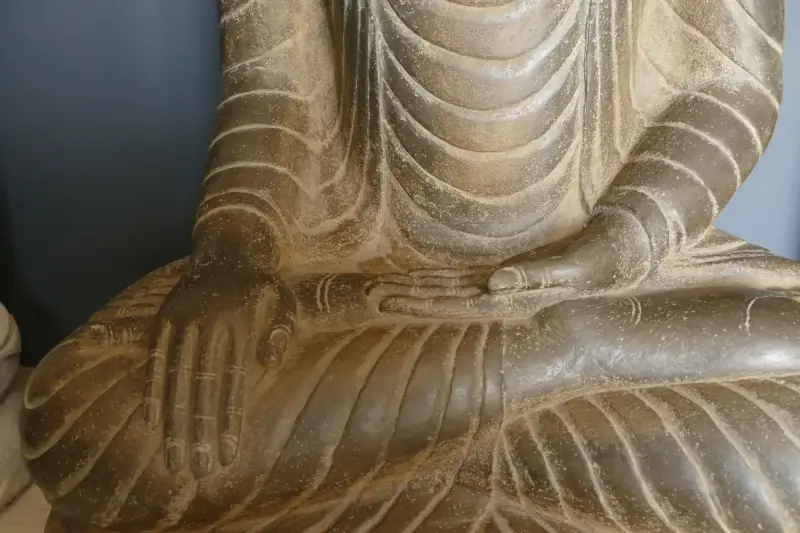 Artikelbild 3 des Artikels “Buddha-Figur, sitzend, Khmer-Stil, 82 cm “