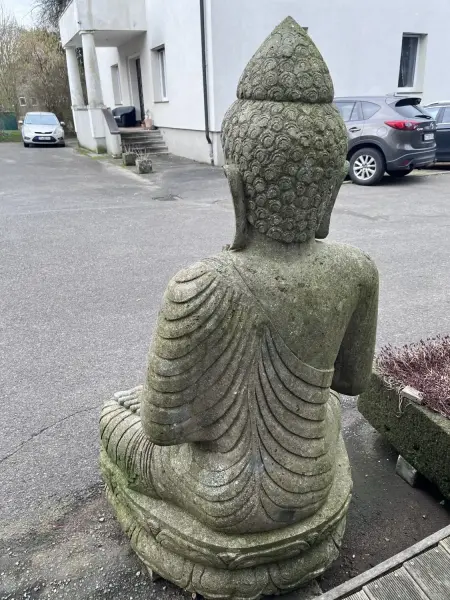 Artikelbild 4 des Artikels “Sitzender Buddha, 150cm hoch, naturgrün “