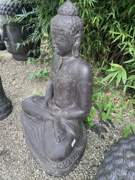 Product image 4 of the product “Sitting buddha, India, 100 cm height, cast stone, hollow, handcrafted & coloured ”