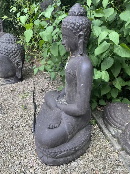 Product image 4 of the product “Sitting buddha, India, 100 cm height, cast stone, hollow, handcrafted & coloured ”
