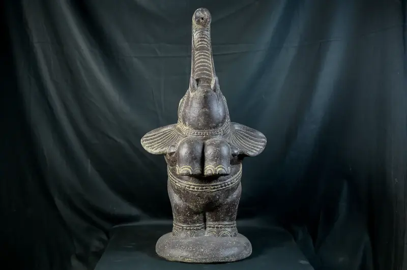 Artikelbild 4 des Artikels “Stehender Elefant als Wasserspiel, 60 cm H “