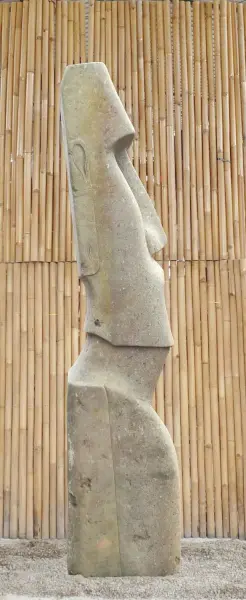Artikelbild 5 des Artikels “Moai-Kopf, 300 cm H | Naturstein (Basanit), Steinmetzarbeit “