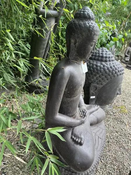 Product image 5 of the product “Sitting buddha, India, 100 cm height, cast stone, hollow, handcrafted & coloured ”