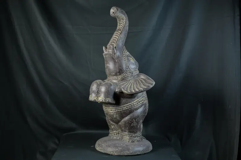 Artikelbild 5 des Artikels “Stehender Elefant als Wasserspiel, 60 cm H “