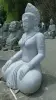 Artikelbild 6 des Artikels “Die Skulptur ist Putri Bali (sitzende Damen) aus Riverstone “
