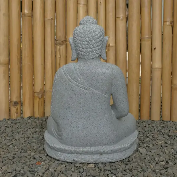 Artikelbild 6 des Artikels “Sitzender Buddha aus Flussstein, Meditationshaltung, H. 45cm. “