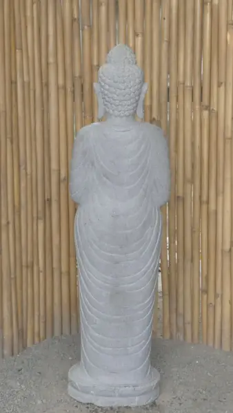 Artikelbild 8 des Artikels “Stehender Buddha aus Flussstein in Dharmachakra-Stellung - Geste des Rades der Dharma-Lehre. Ungefähr 150cm Höhe. “